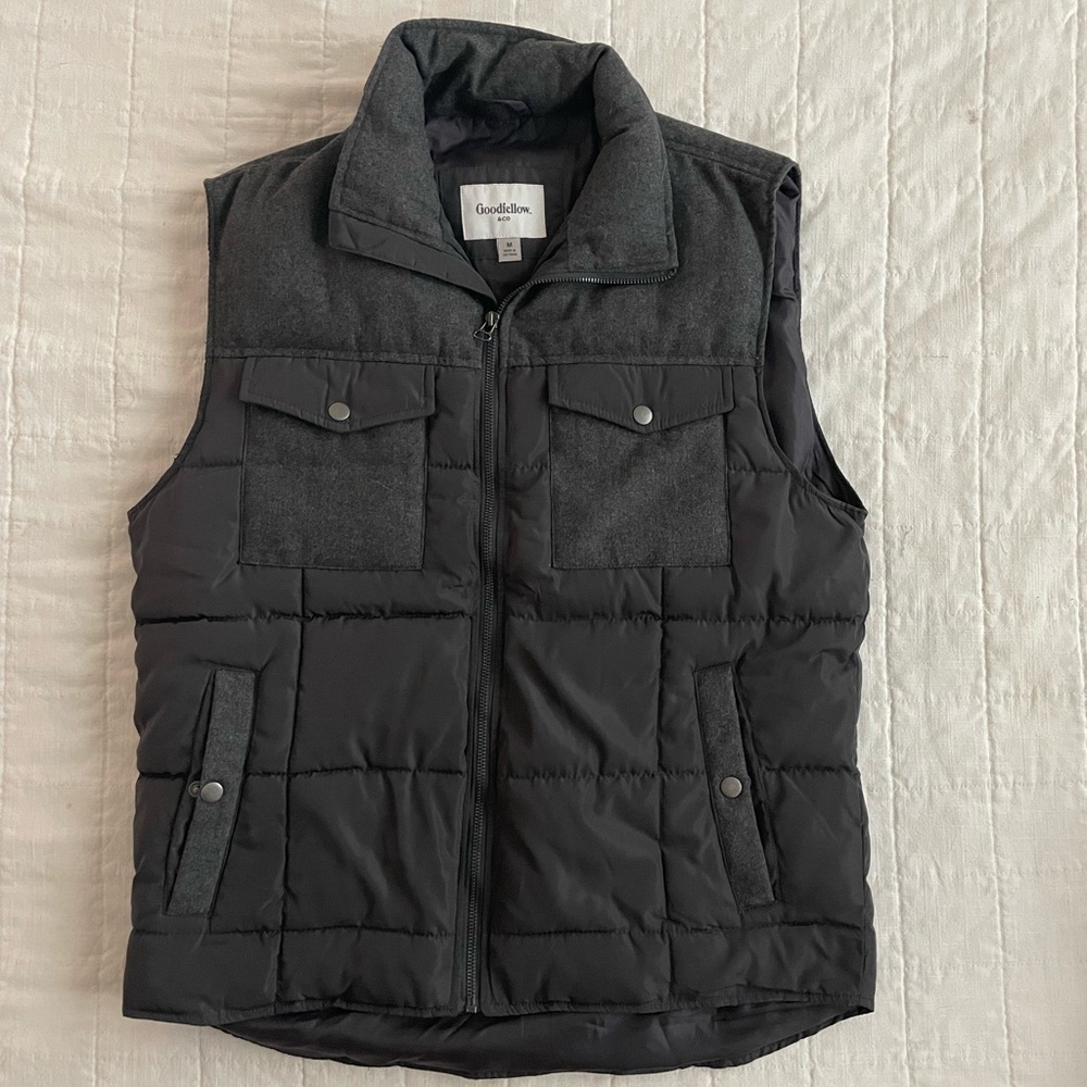 Goodfellow Great Puffer Vest, Medium